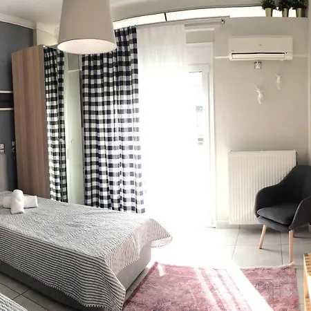 Apartment Tsimiski 95